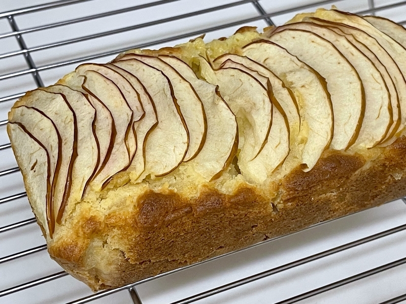 ホットケーキミックスでりんごのパウンドケーキ
