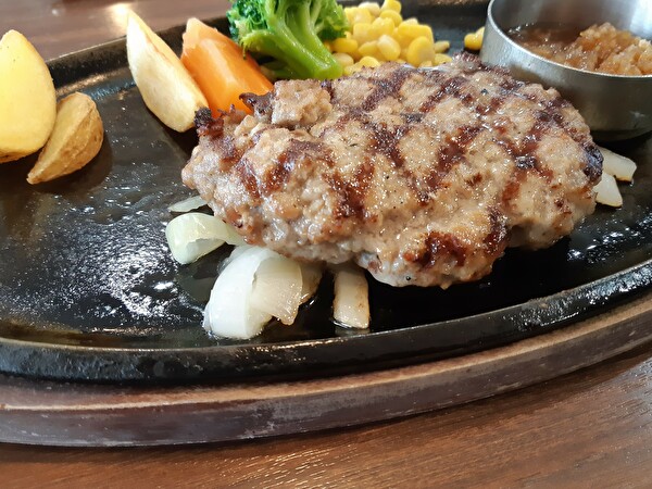 ハンバーグランチ スエヒロ館