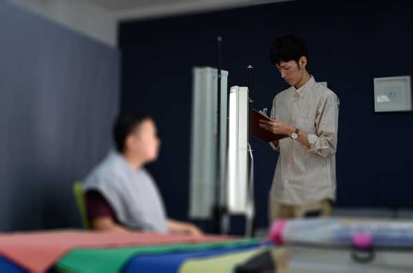 九州福岡で男性の標準光カラー診断はこちら