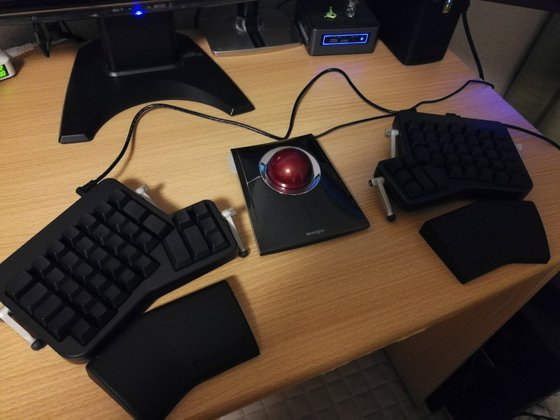 自作キーボード沼1年目で触ったキーボードたち - 1.038の日記