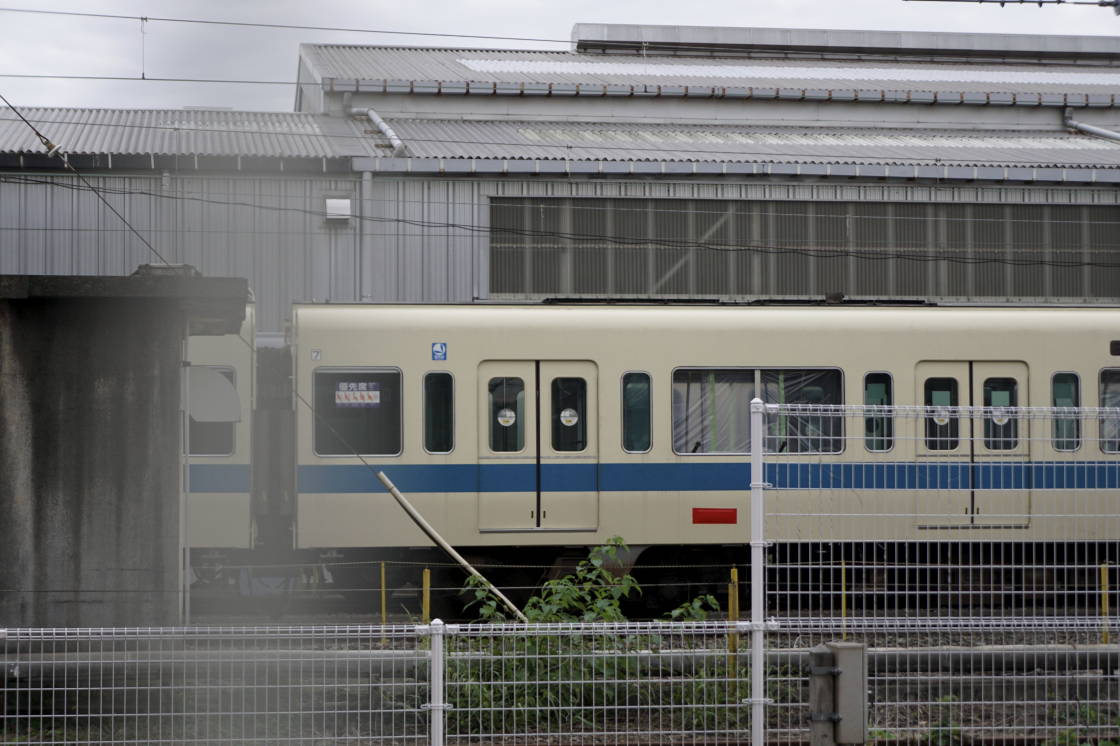 小田急8000形8059F屋根の部品が外され廃車と小田急3000形3271Fリニューアル中の様子 大野総合車両所 - f_syo