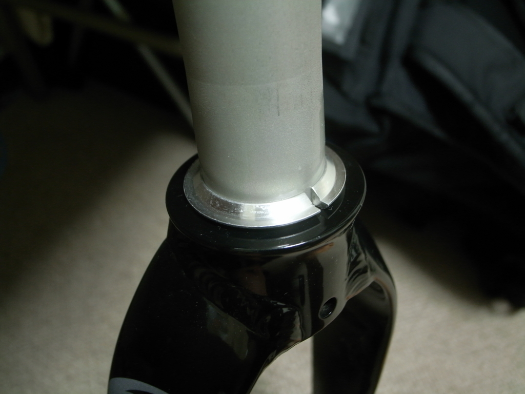 自転車制作日誌 第15回 自作工具でヘッドパーツ取り付け