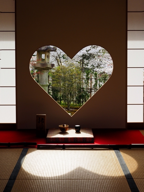 花見散歩 桜の季節にハートの猪目窓がある正寿院へ 中途半端な旅の記録とみのまわり