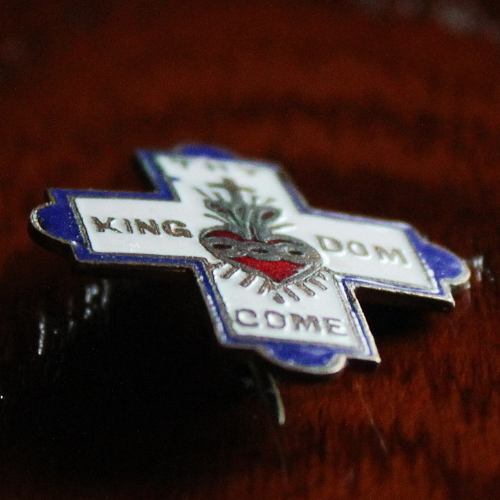 キリスト教の祈り「主の祈り」からとったTHY KINGDOM COM｜ヴィンテージバッジ