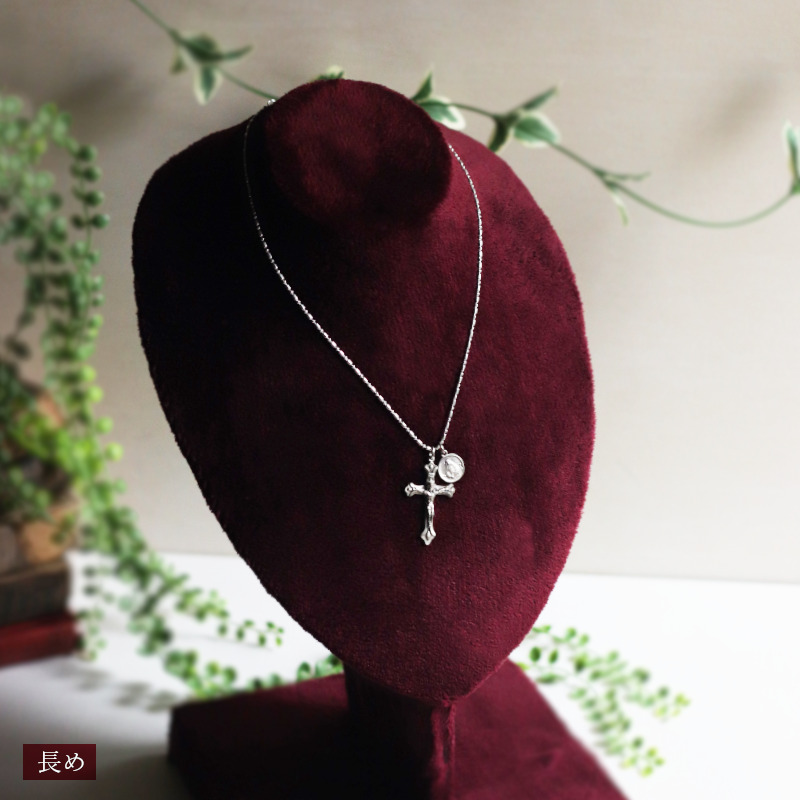 45cmの長さで固定｜イタリアヴィンテージ十字架＆聖人メダイのネックレス