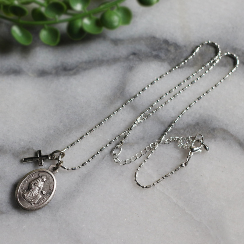 イタリアヴィンテージパドヴァの聖アントニオ・アッシジの聖フランシスコのメダイペンダントネックレス