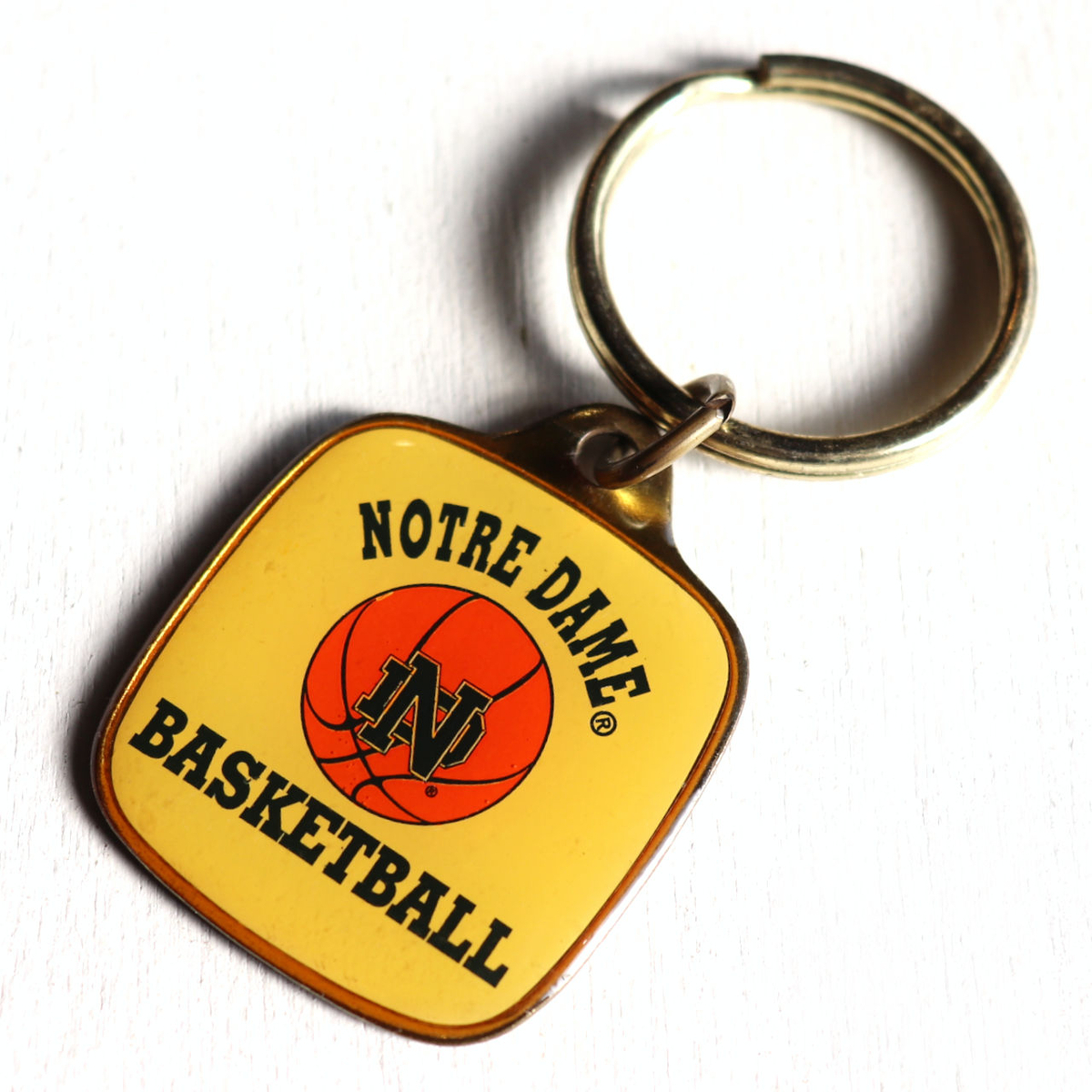 USAコレクティブルキーホルダーNOTRE DAME BASKETBALL・ノートルダム大・バスケットボール