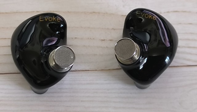 KiiBOOM Evokeレビュー。2BA+1DDのバランスの良いイヤホン