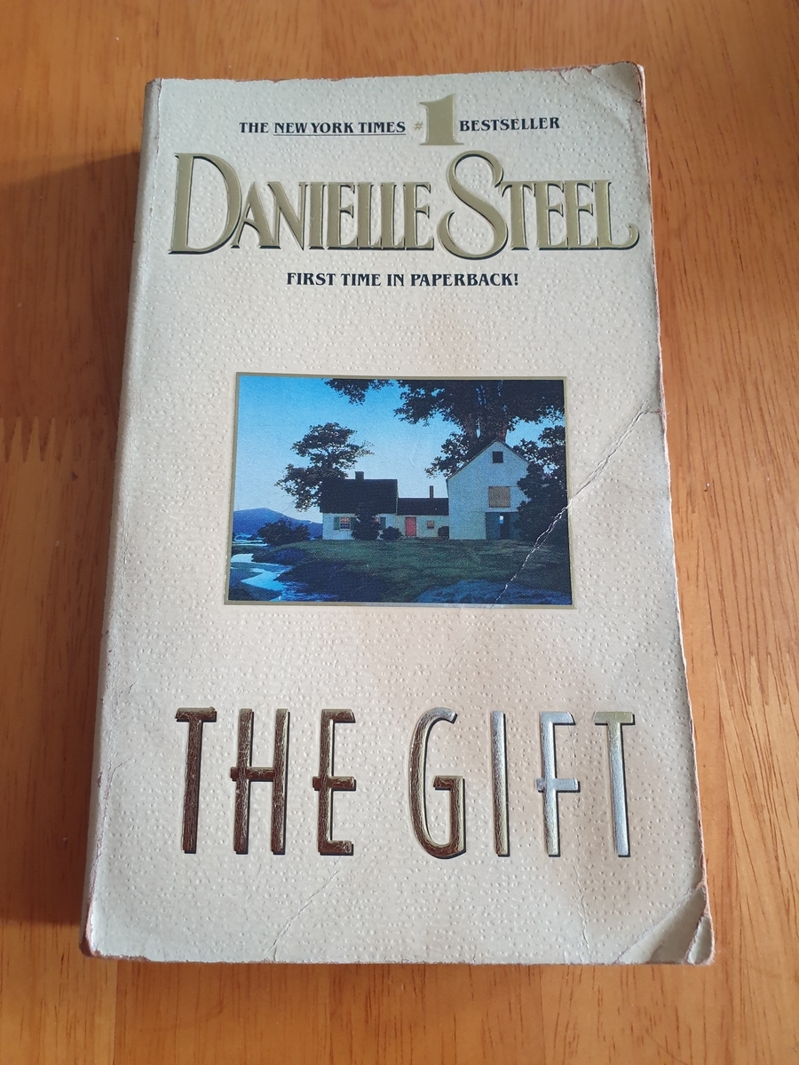 ダニエル・スティールを読む - 半分青くて半分タイ