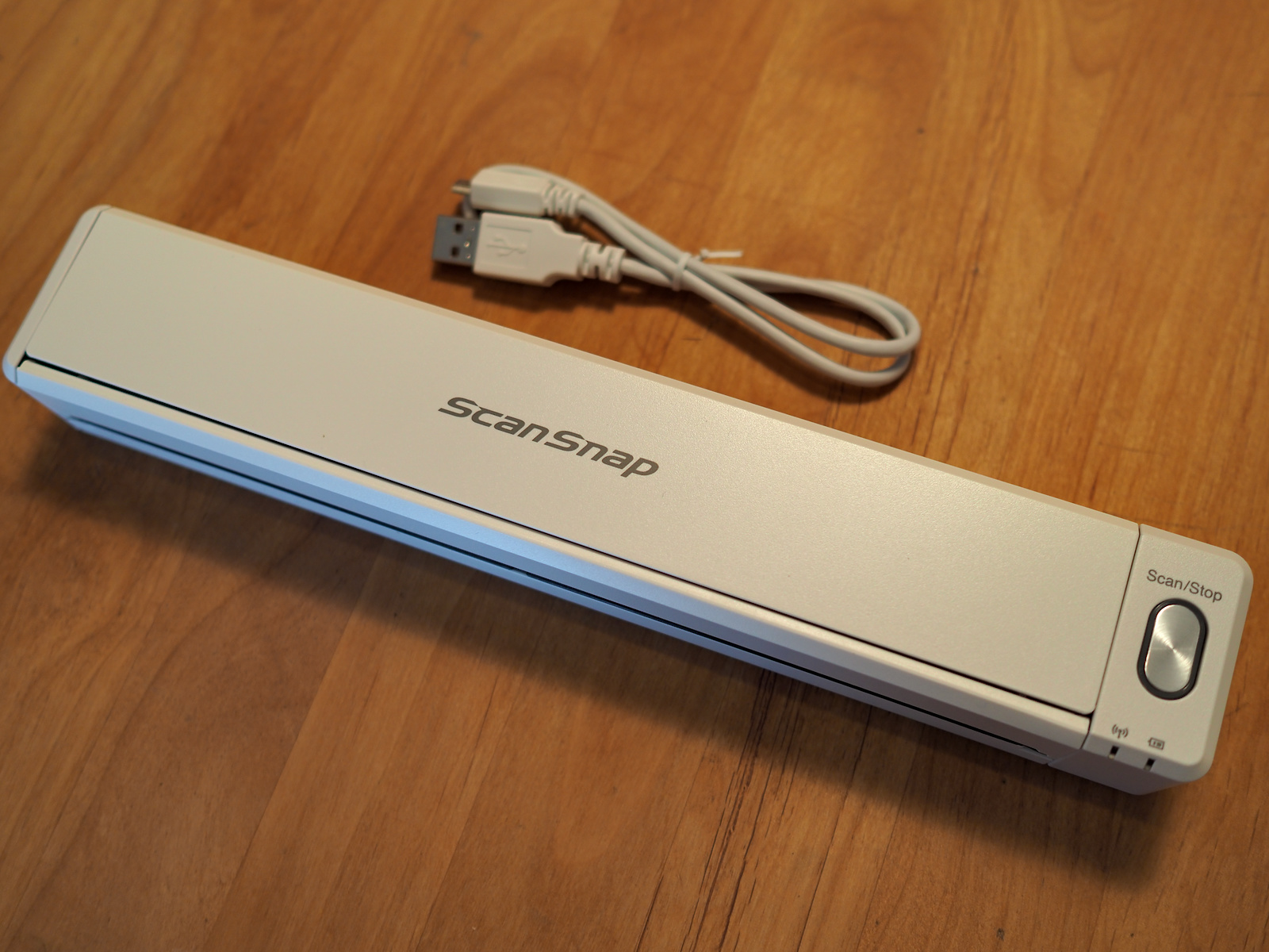 富士通 スキャナー ScanSnap iX100W (ホワイト、A4/片面) 持ち運び 