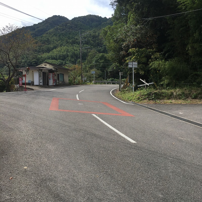 f:id:famila:20181013003658j:plain f:id:famila:20181013003658j:plain