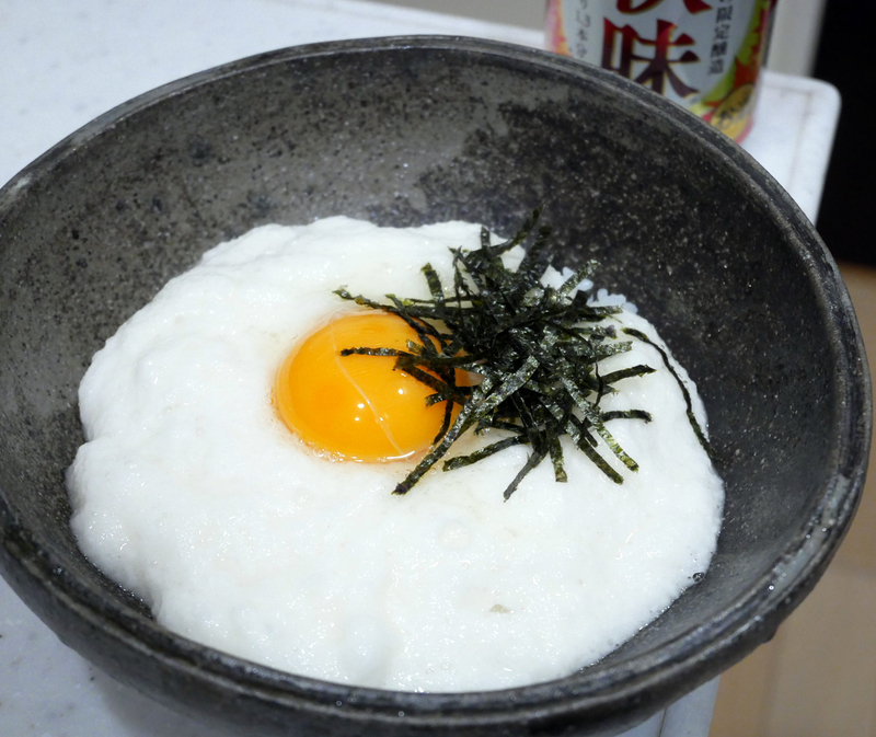 コシヒカリと長いもで月見とろろご飯