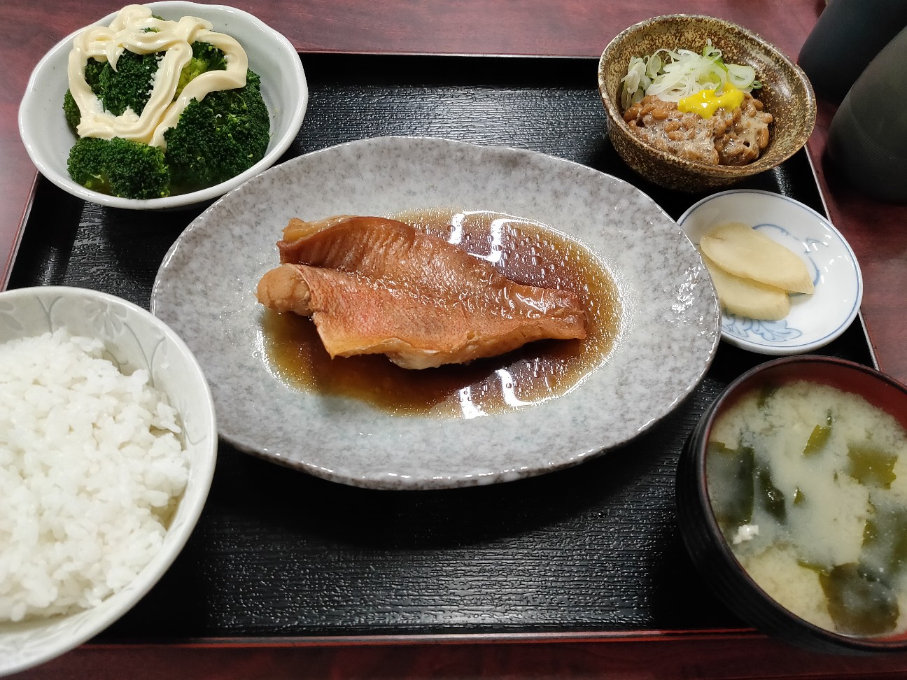 西川口の あおき食堂 であこう鯛煮定食を食べました ザ サード プレイス 心地のよい第3の居場所