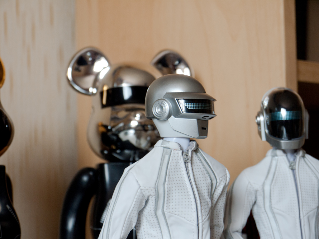 Daft Punkのthomas Bangalter新曲と旧曲がギャスパー ノエ新作映画サントラに収録 そこから考える最近のlo Fiハウス Letter Music