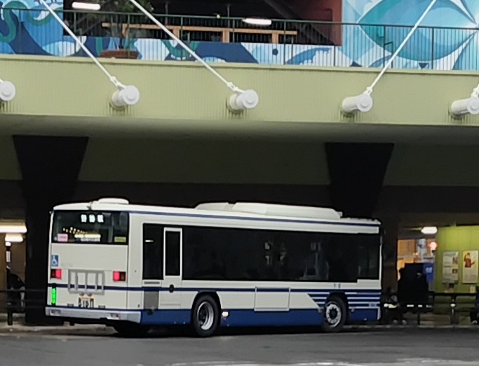 栄21系統でも今季新車に遭遇。名古屋市営バス。 - 銀河夢急行