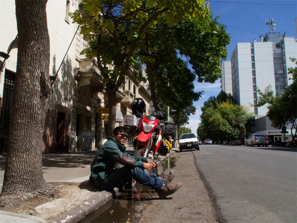 【Day101 El Cóndor〜Sierra de la ventana】母を訪ねて3,333里 ただの男がバイクで世界一周を叶える