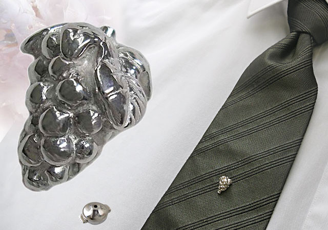 ブドウモチーフネクタイピン・ラペルピンブローチ ブドウモチーフシルバーネクタイピン・ラペルピンブローチ