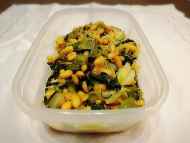 大豆と小松菜の醤油炒め