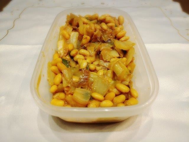 ゆで大豆と白菜のみそ炒め