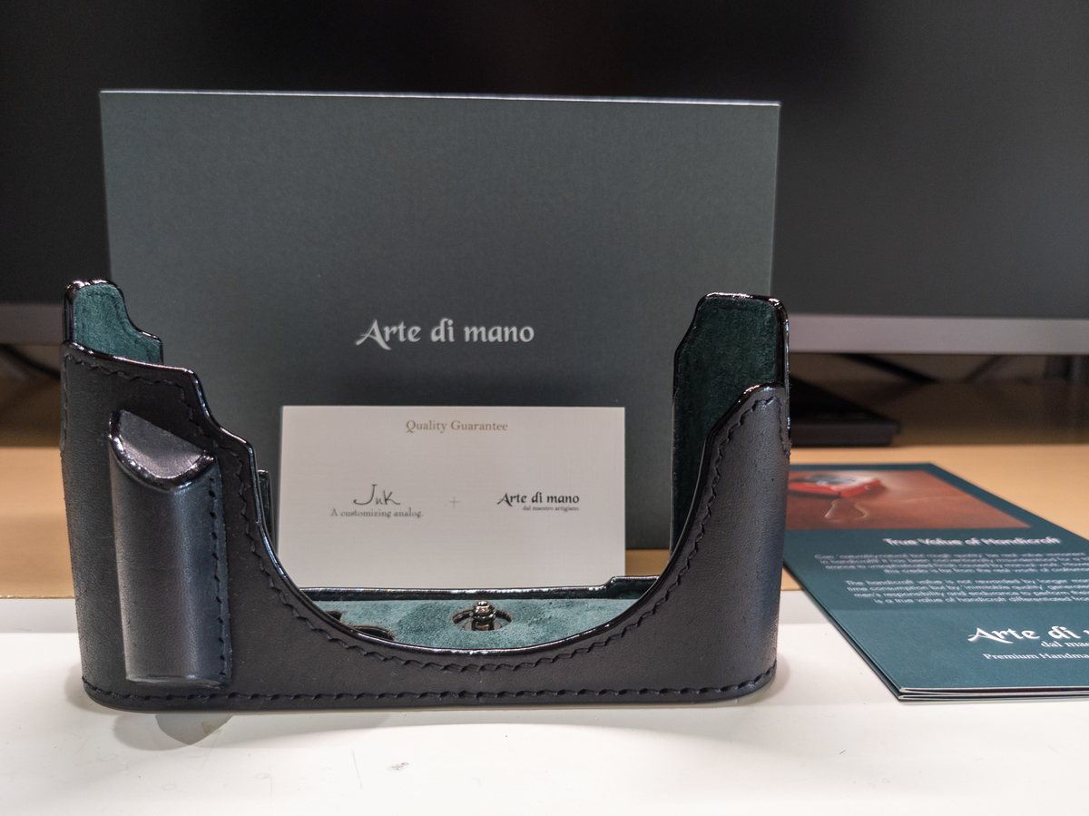 Arte Di Mano Leica M10 M10 P M10 R Half Case With Battery Access arte-di-mano-leica-m10-m10-p-m10-r-half-case-with-battery-access