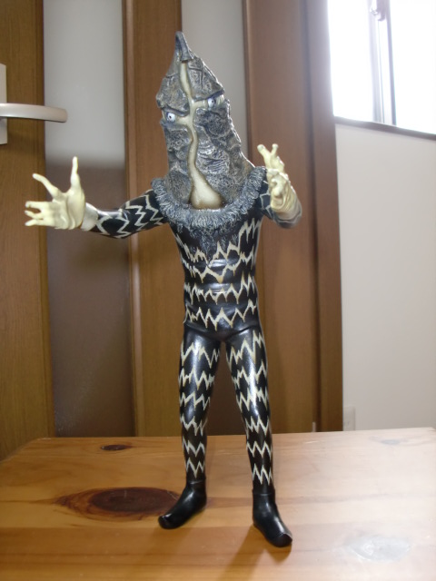 ウルトラマンより ケムール人 二代目 無塗装 未塗装 黒☆マーミット