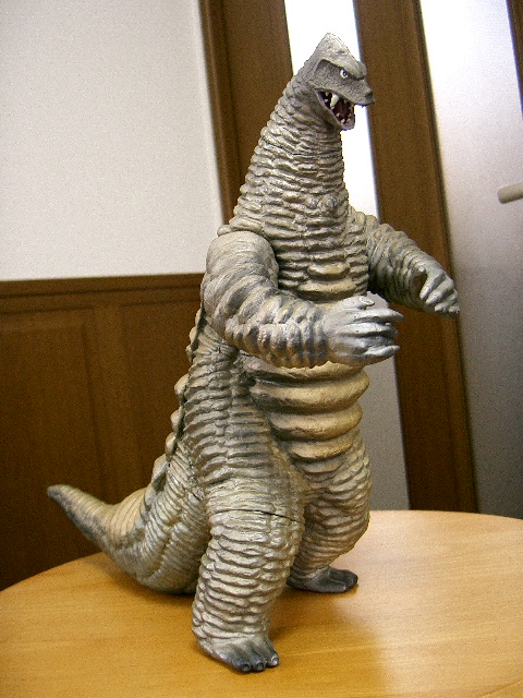 塗装済完成品 レッドキング 2代目 CCP 怪獣無法地帯 ウルトラマン 美品 塗装済完成品 レッドキング 2代目 CCP 怪獣無法地帯