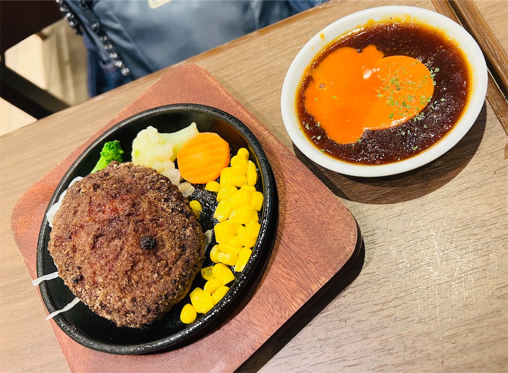 ハンバーグの唐揚げ