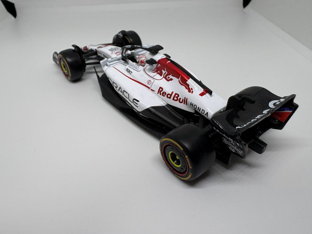 ブラーゴ 1/43 レッドブル F1 RB21 #1 マックス・フェルスタッペン