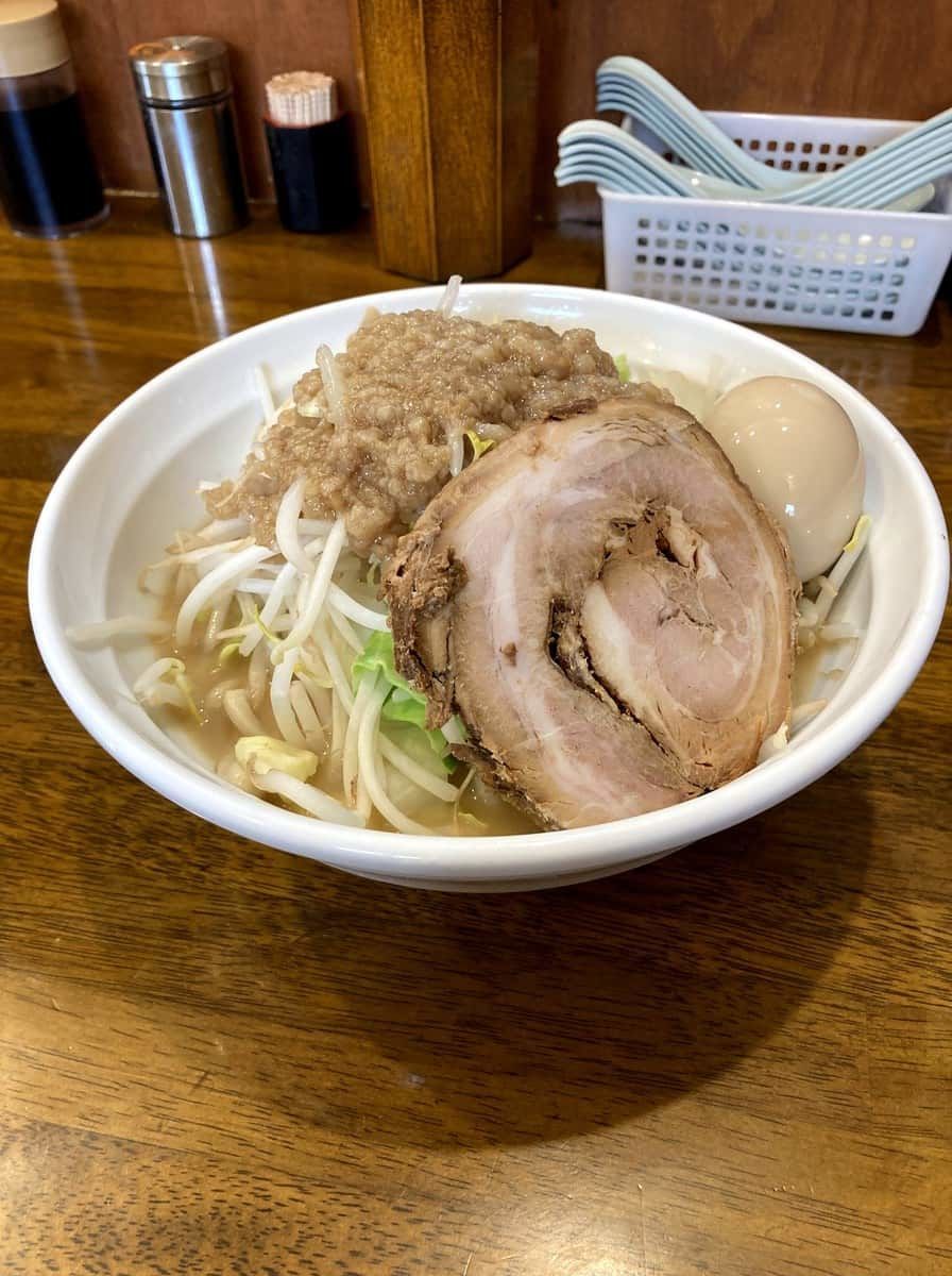 爆麺亭_所沢店_ラーメンの様子2