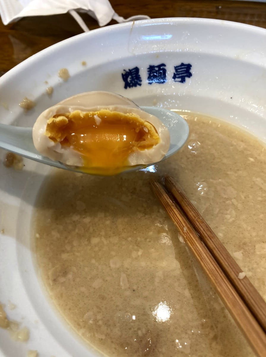 爆麺亭_所沢店の味付玉子