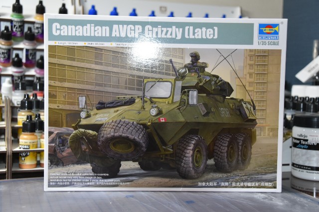 トランペッター 1/35 カナダ軍 グリズリー6×6 AVGP改 プラモデル 51l0NFiKB9L._UF350,350_QL80_.jpg