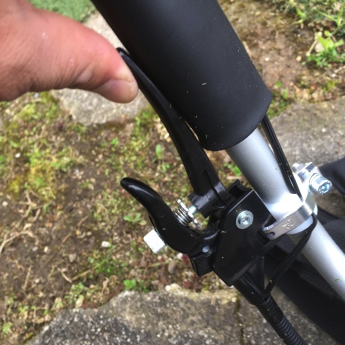 新ダイワ製刈払機 R26-2W　長いレバー