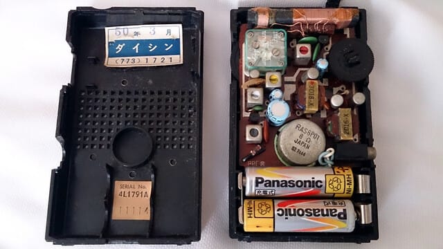 ナショナル トランジスタラジオ R-1025 - エチュードの頃