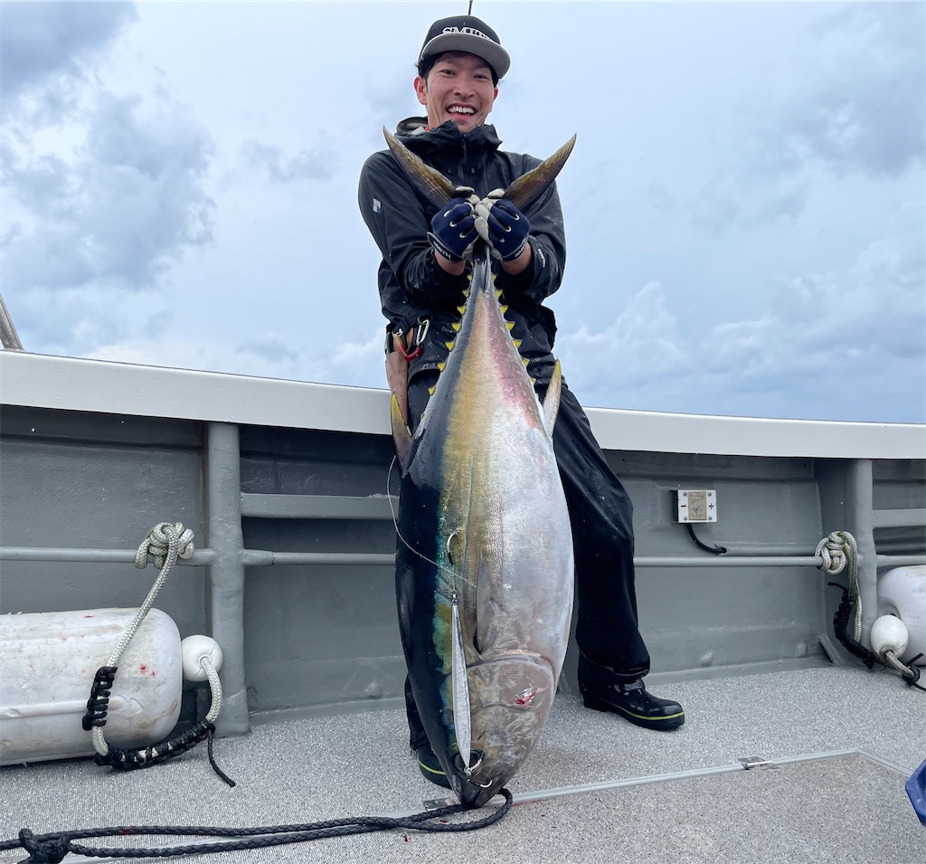 三重県沖パヤオジギングにてメバチマグロゲット - Fishing Aquarium