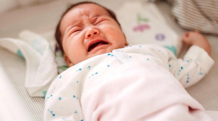 Trẻ 6 tháng tuổi bị táo bón.
