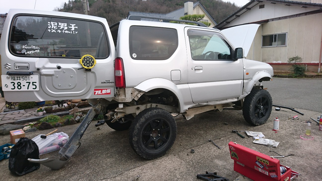 ジムニーJB23 ボディーリフトキット 50ミリ ステアリング延長加工作業