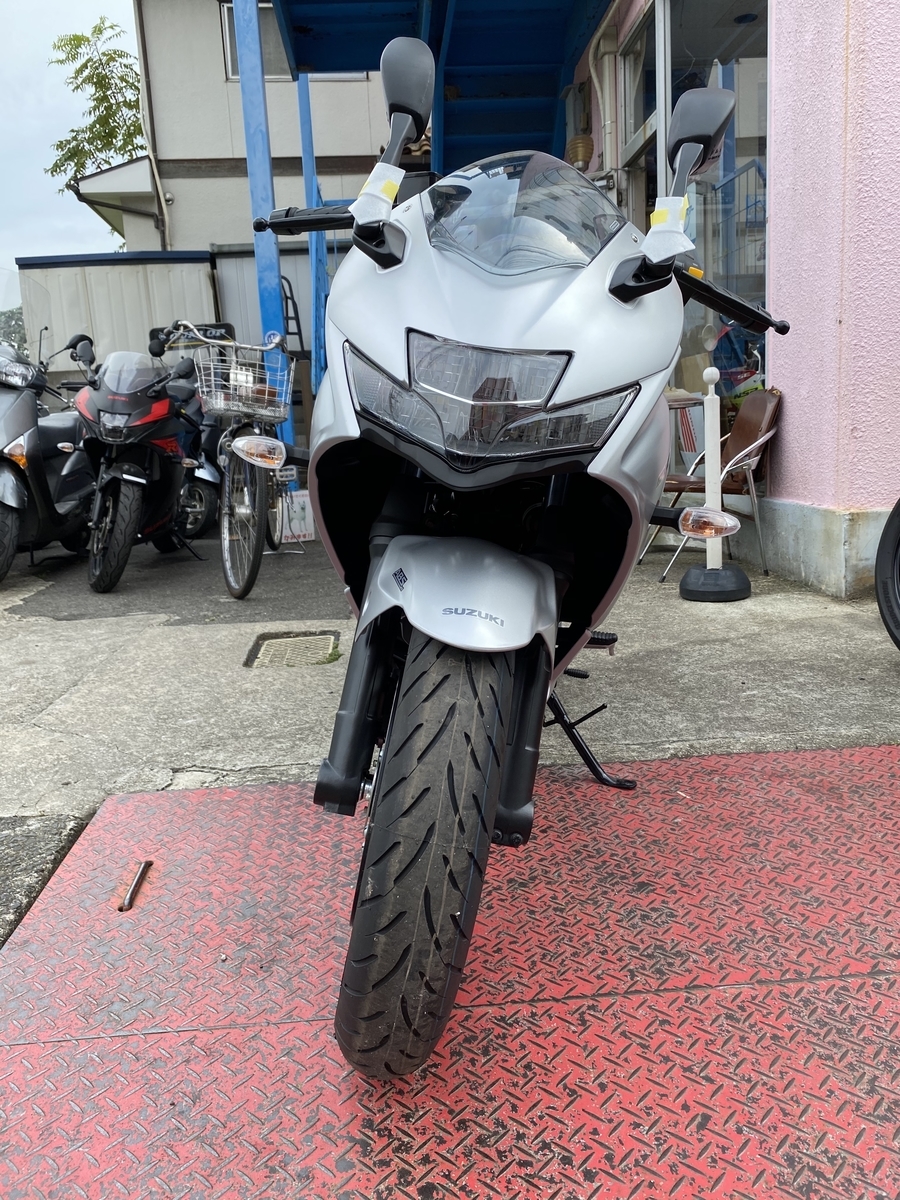 GIXXER SF250　正面