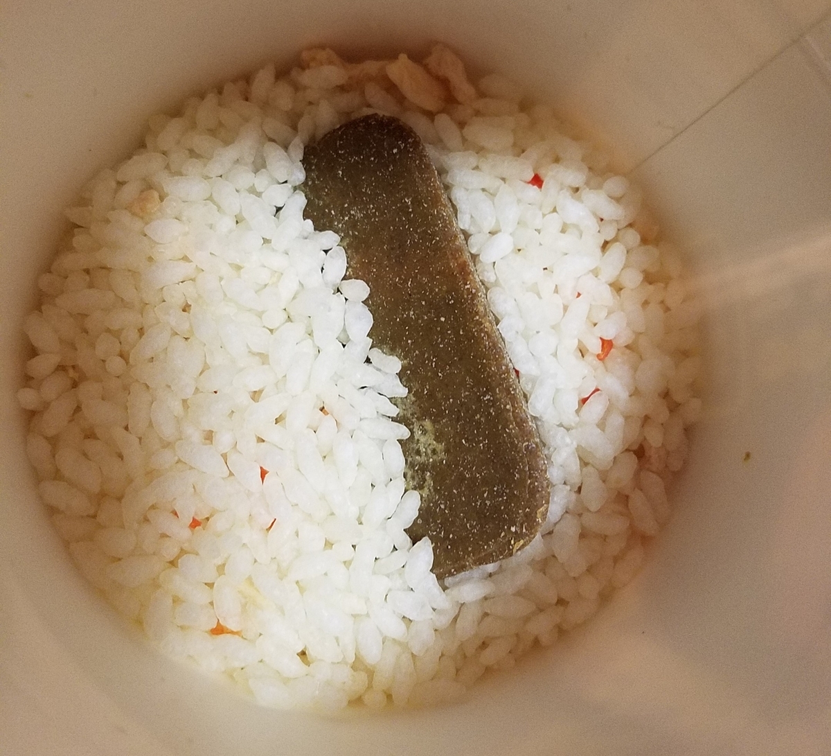 新製品 日清 スパイスカレー カレーメシ おしゃれチキン の実食した感想 胃を切った人はほどほどに 食べるをいかすライオン
