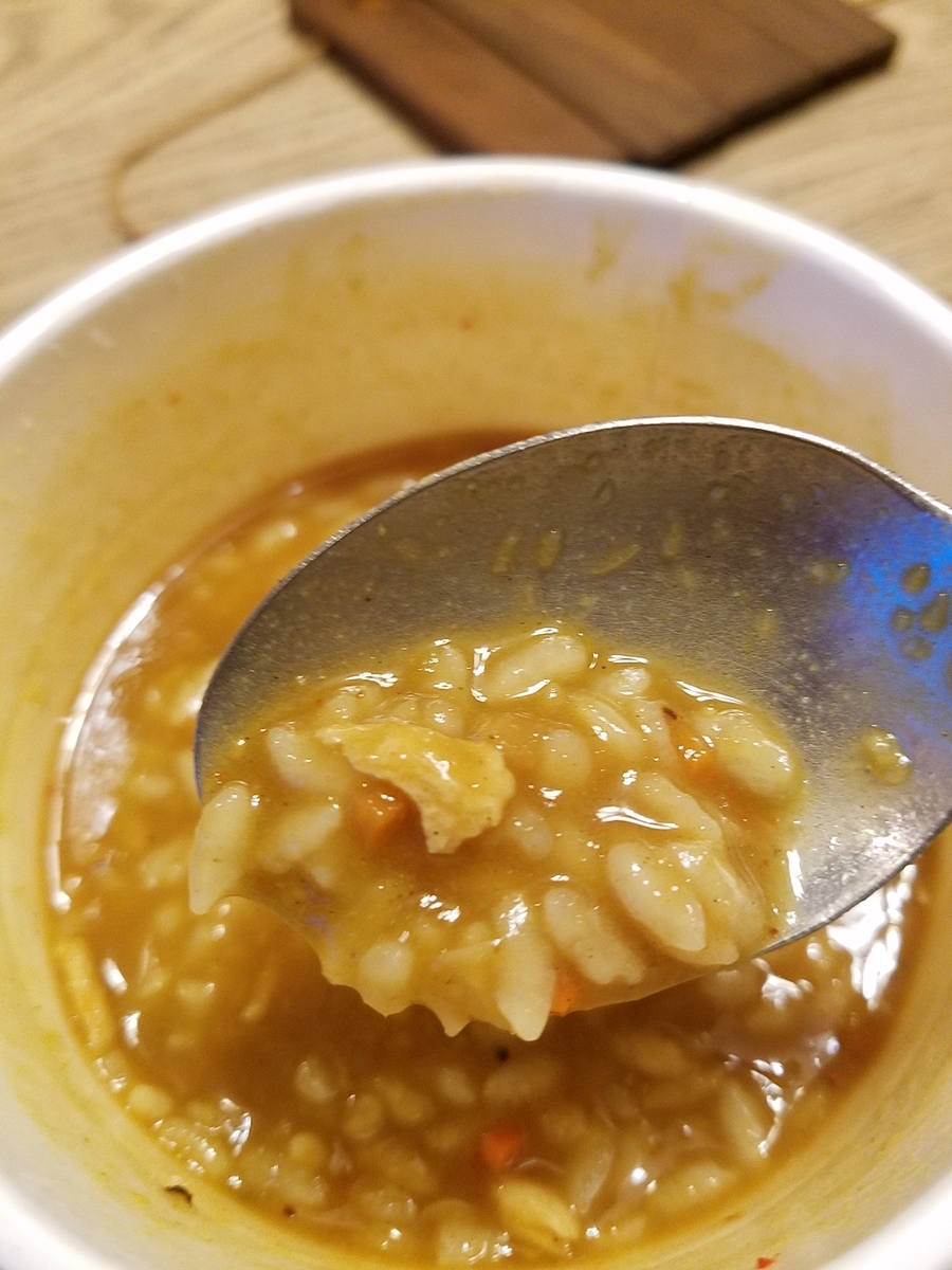 新製品 日清 スパイスカレー カレーメシ おしゃれチキン の実食した感想 胃を切った人はほどほどに 食べるをいかすライオン