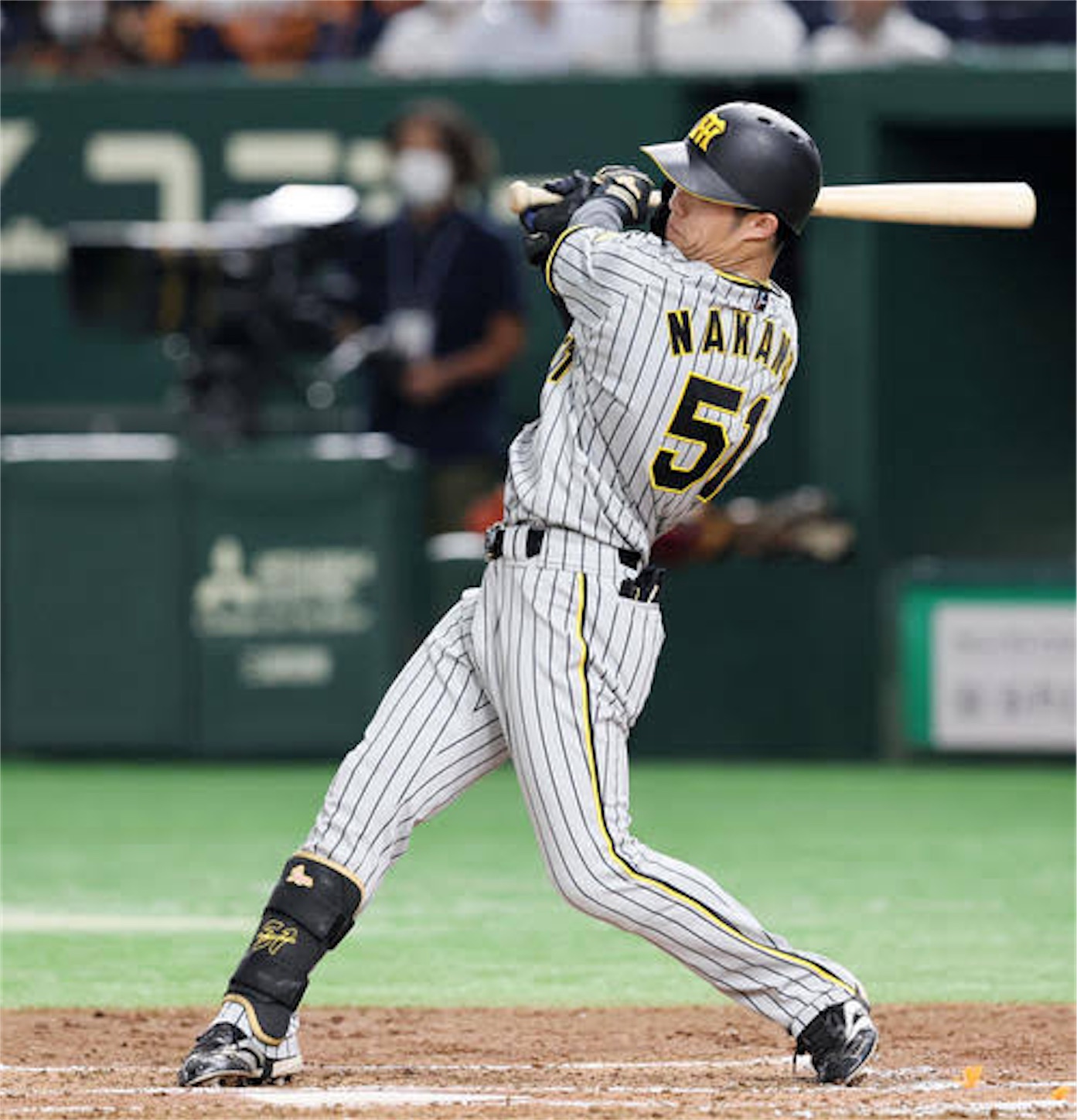 阪神タイガースユニホーム　✫中野拓夢 阪神タイガース 51 中野拓夢 ユニフォーム 2024