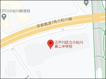 隣接している首都高7号線の影響