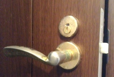 劣化したレバーハンドル