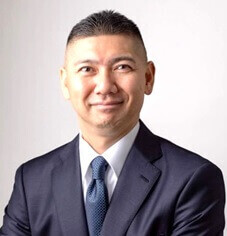 鈴木哲司氏