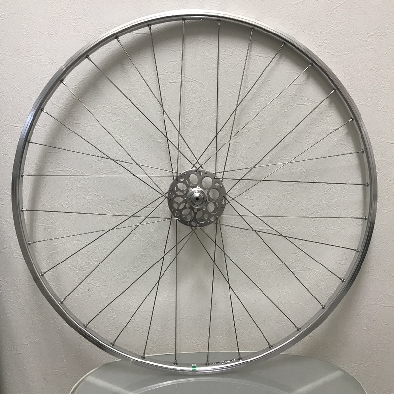 メガラージフランジのハブとNISIのリムでホイールを組みました