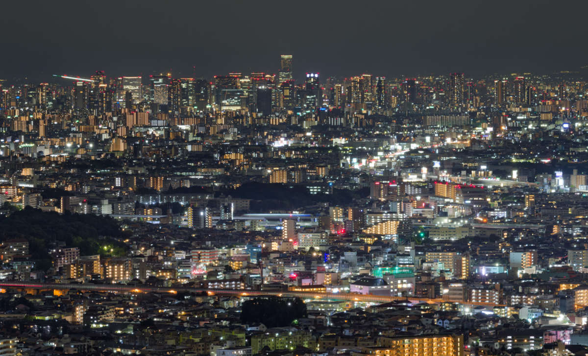 🎆 2025年 なにわ淀川花火大会、まさかの結末!五月山から見たドラマと、隣の「いたみ花火大会」に救われた夜