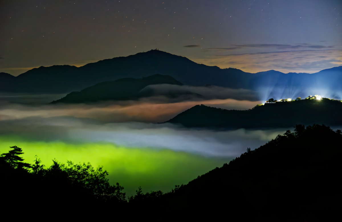 🏯 絶景!天空の城・竹田城跡で出会った、夜明けの雲海グラデーション