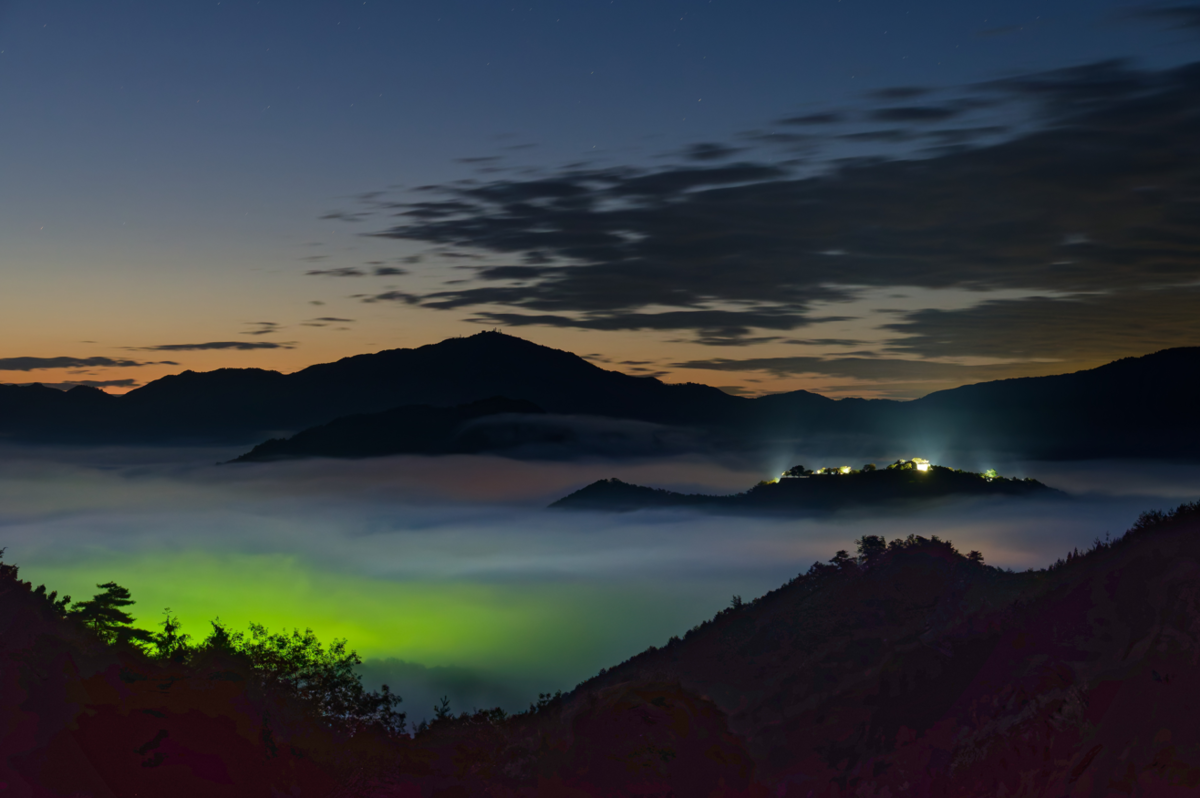 🏯 絶景!天空の城・竹田城跡で出会った、夜明けの雲海グラデーション