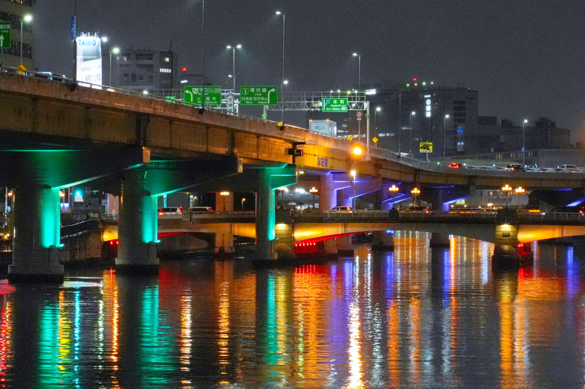 雨が紡ぐ光の魔法。淀屋橋・中之島イルミネーションを最新のα7Vで撮り歩く✨✨