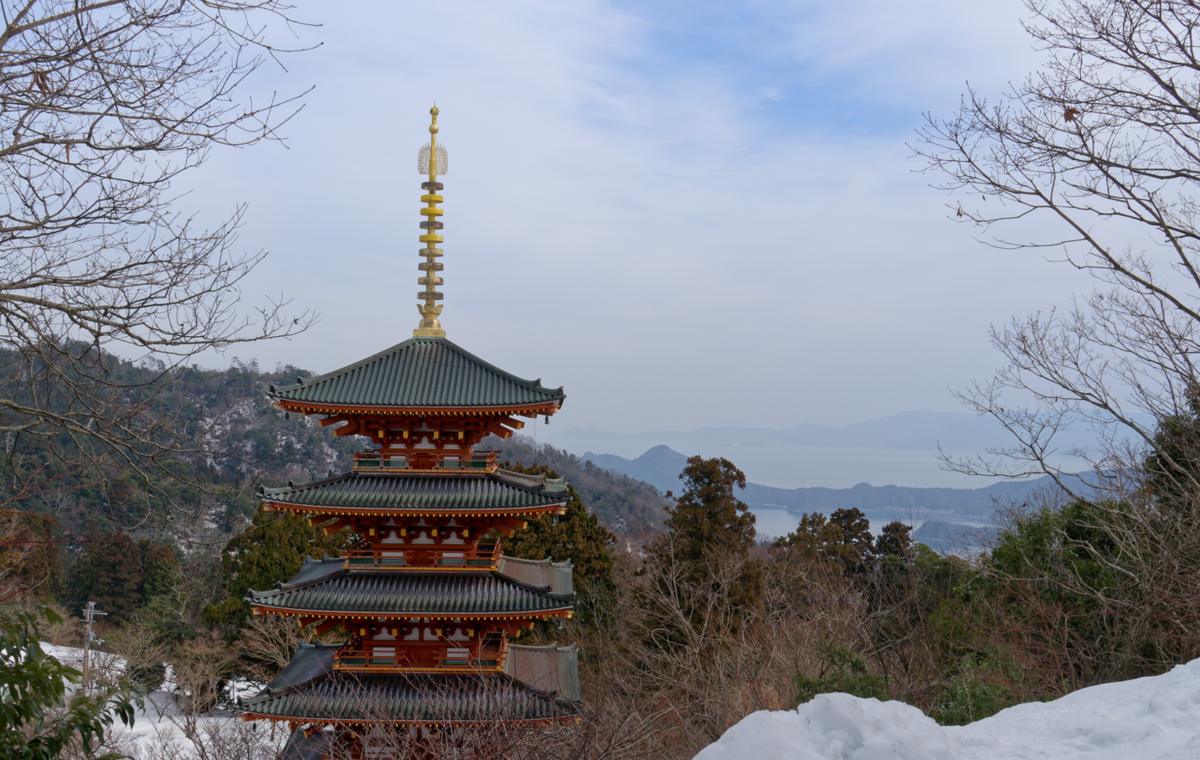 【宮津・冬旅】雪景色をゆく京都丹後鉄道と、天橋立を一望する「成相寺」へ