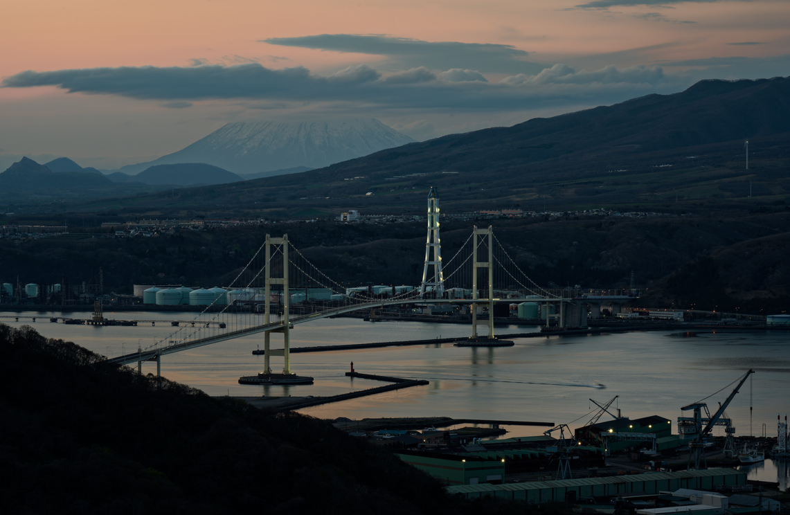 【旅日記】洞爺湖から室蘭へ！測量山から眺める絶景と、夕暮れ、夜、朝に変わる奇跡のグラデーション